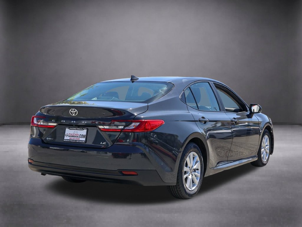 Used 2025 Toyota Camry LE FWD image 4