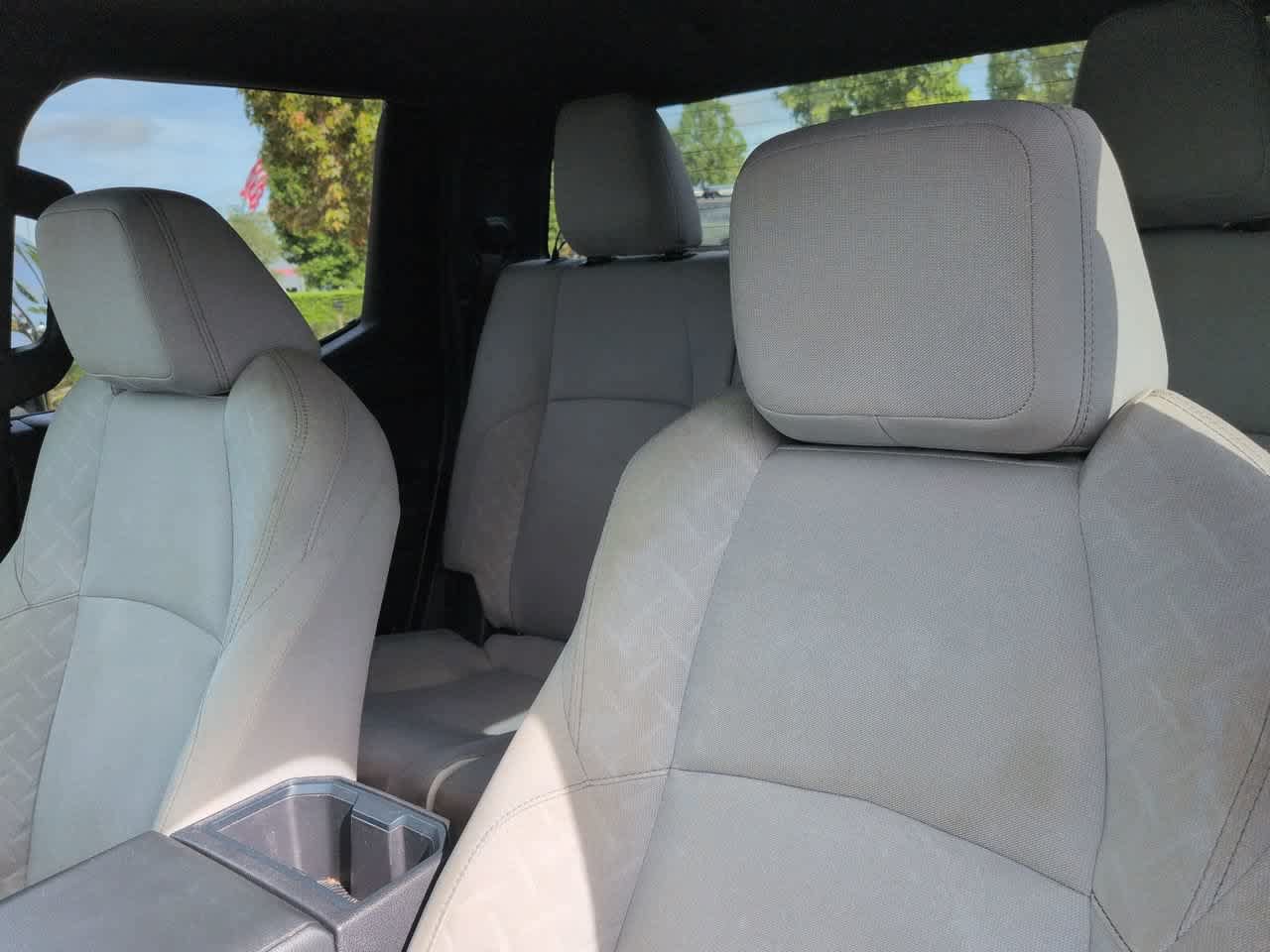 Used 2025 Toyota Tacoma SR5 AWD/4WD image 8