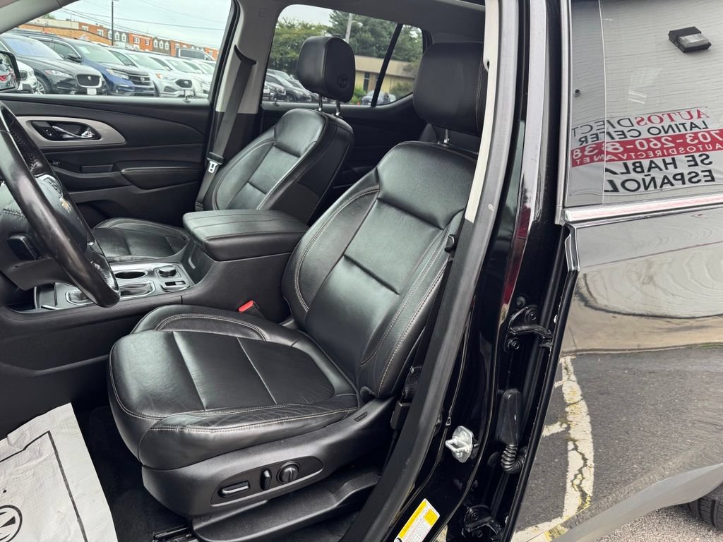 Used 2019 Chevrolet Traverse LT w/ LT Premium Package AWD/4WD image 26