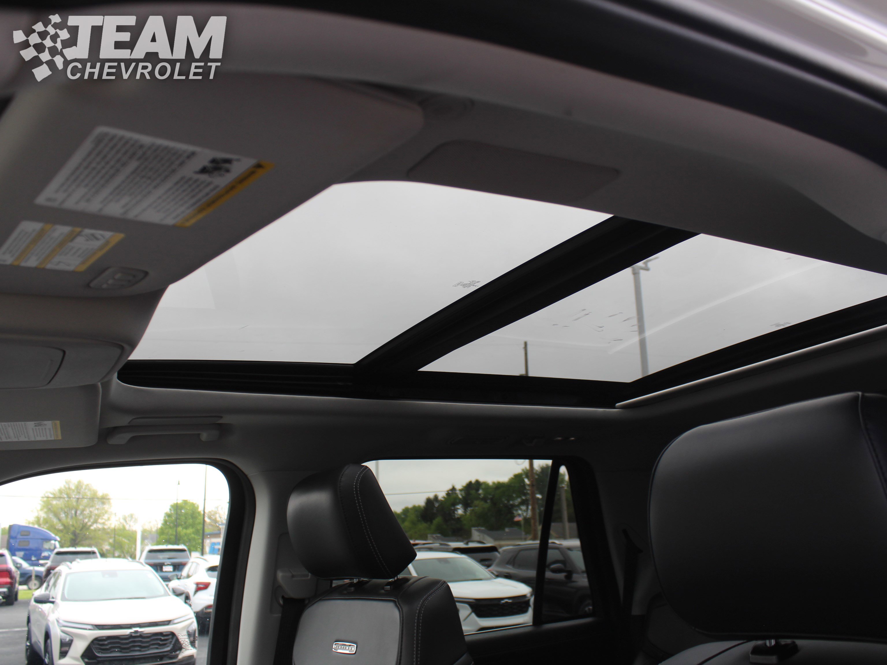 Used 2025 Ford Expedition Platinum w/ Driver's Package AWD/4WD image 13