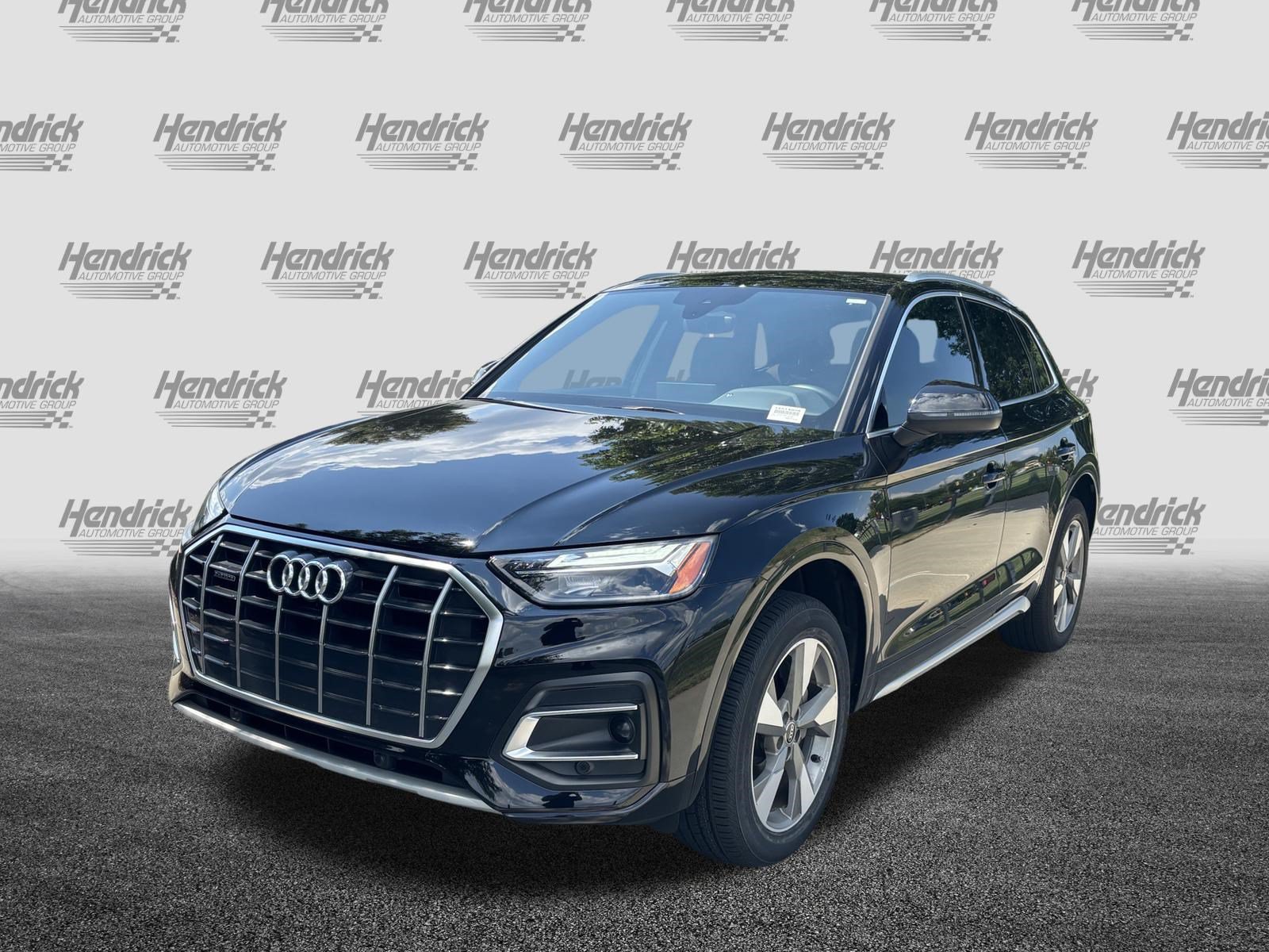 Used 2023 Audi Q5 2.0T Premium w/ Convenience Package AWD/4WD image 6