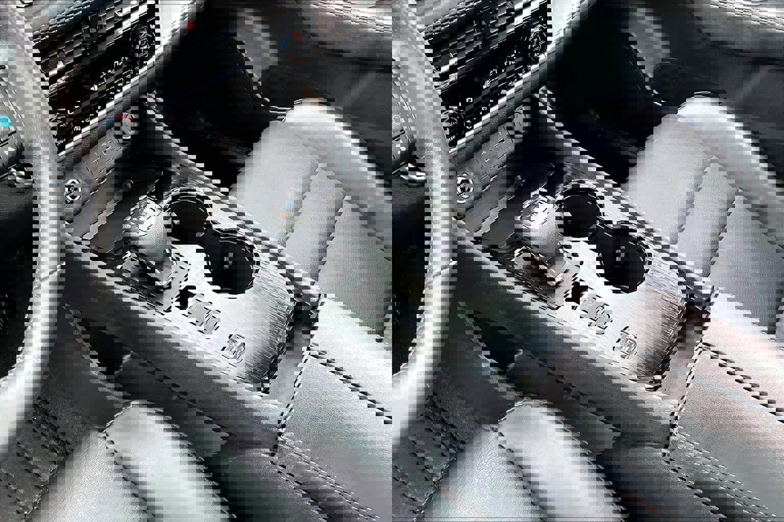 Used 2021 Nissan Rogue SV w/ Premium Package image 17