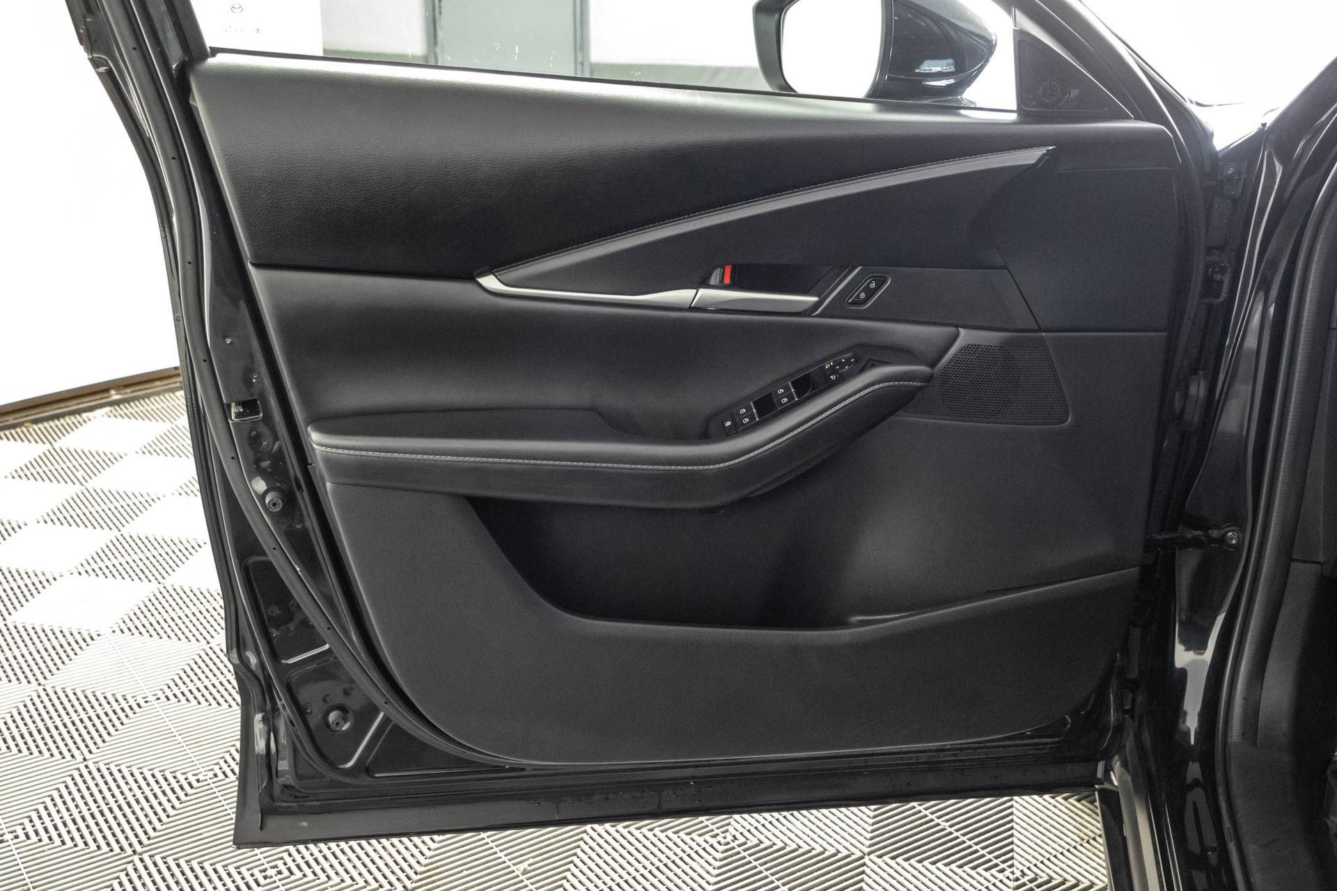 Used 2024 MAZDA CX-30 AWD 2.5 S w/ Select Sport Pkg image 33