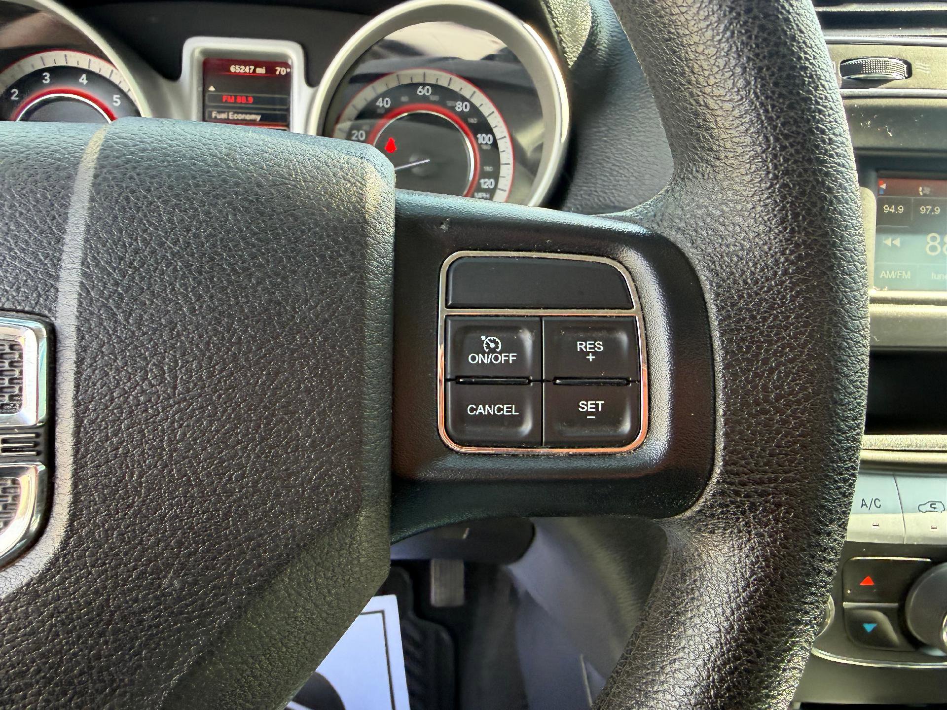 Used 2019 Dodge Journey SE FWD image 24