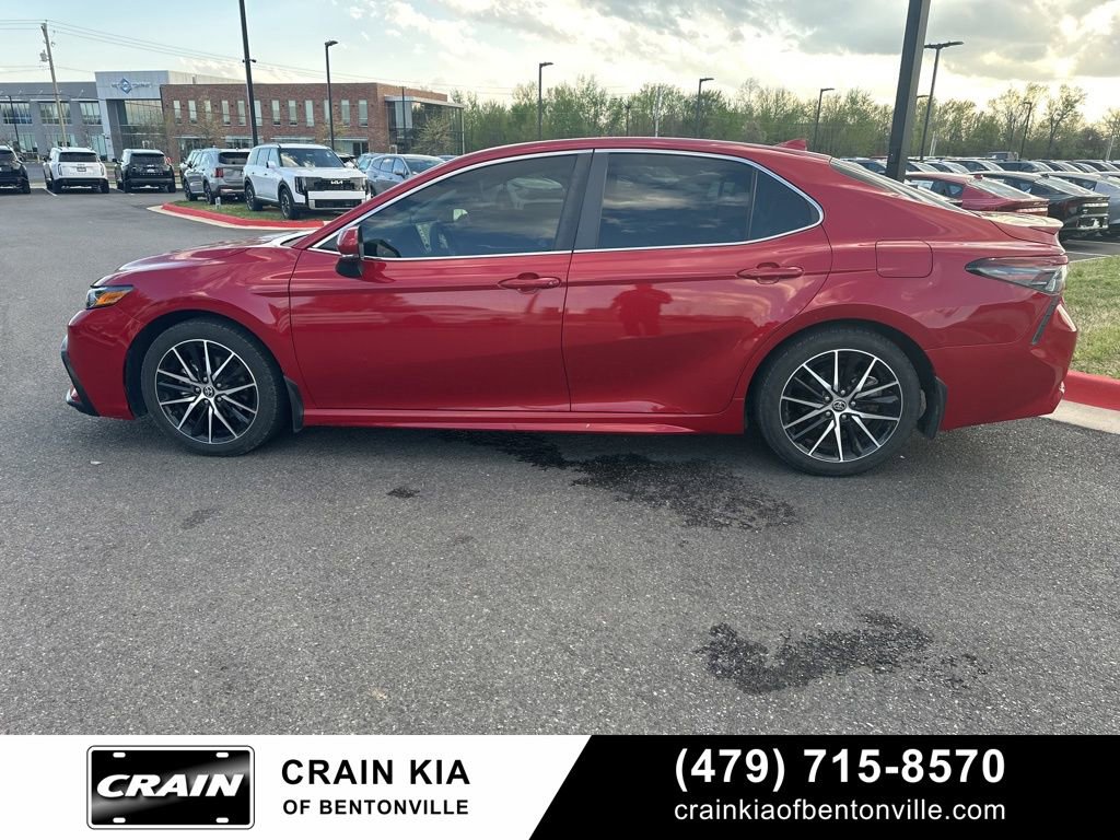 Used 2023 Toyota Camry SE w/ Convenience Package FWD image 6