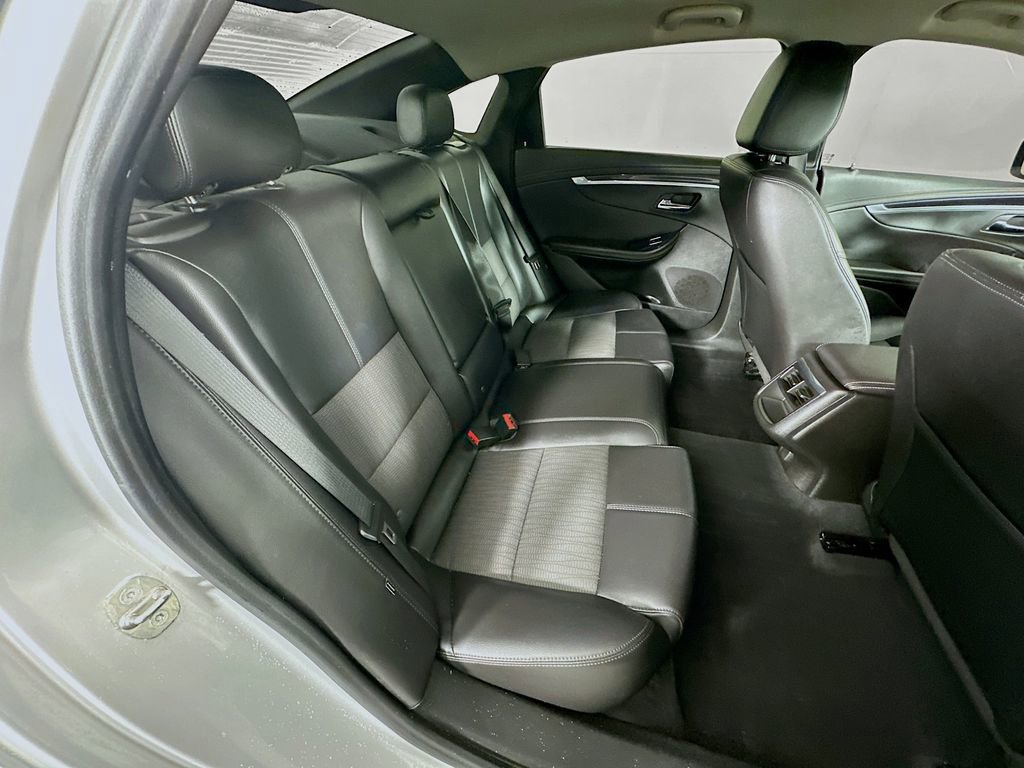 Used 2017 Chevrolet Impala LT image 29
