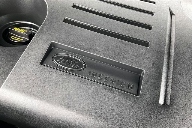 Used 2025 Land Rover Range Rover Sport SE image 39