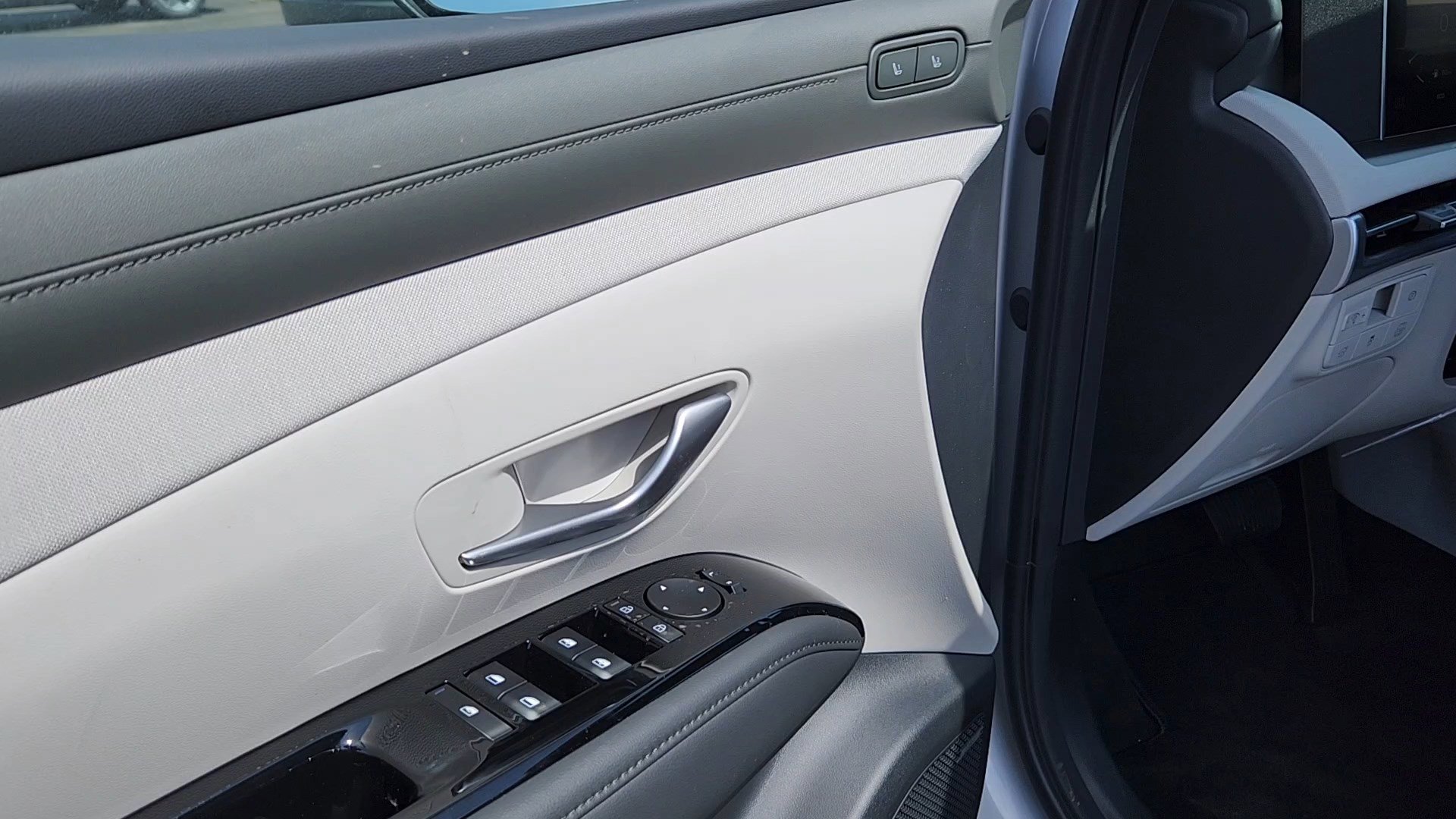 New 2026 Hyundai Tucson Limited AWD/4WD image 7
