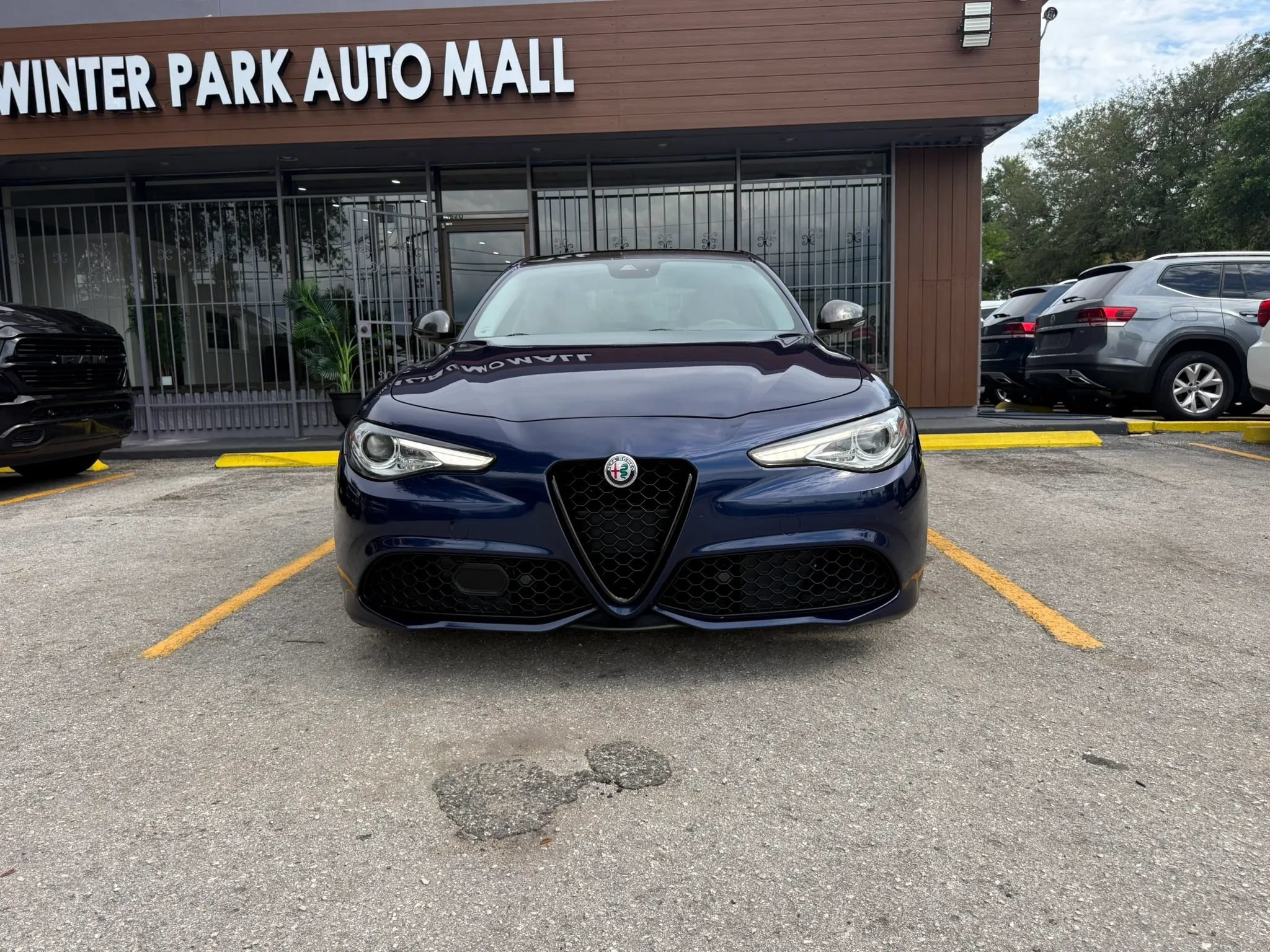 Used 2017 Alfa Romeo Giulia Ti w/ TI 19" Sport Package RWD image 3