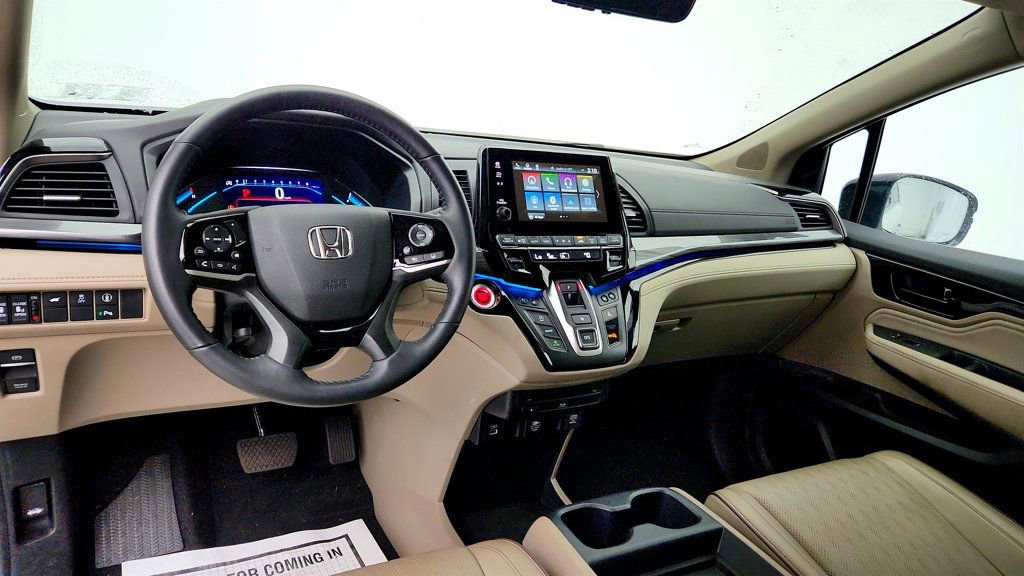 Used 2023 Honda Odyssey Elite image 13