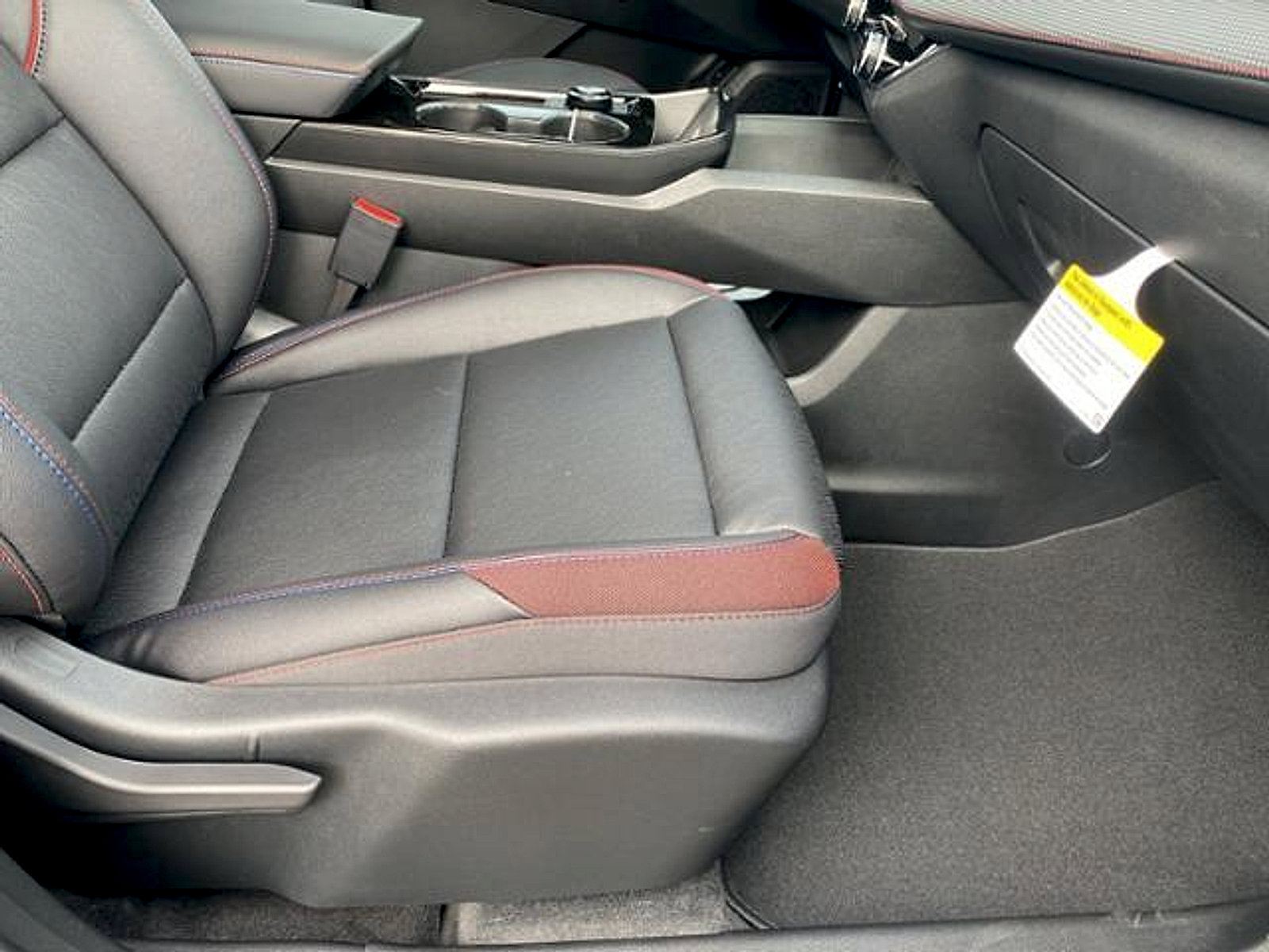 New 2026 Chevrolet Equinox RS w/ Safety and Technology Package FWD image 21