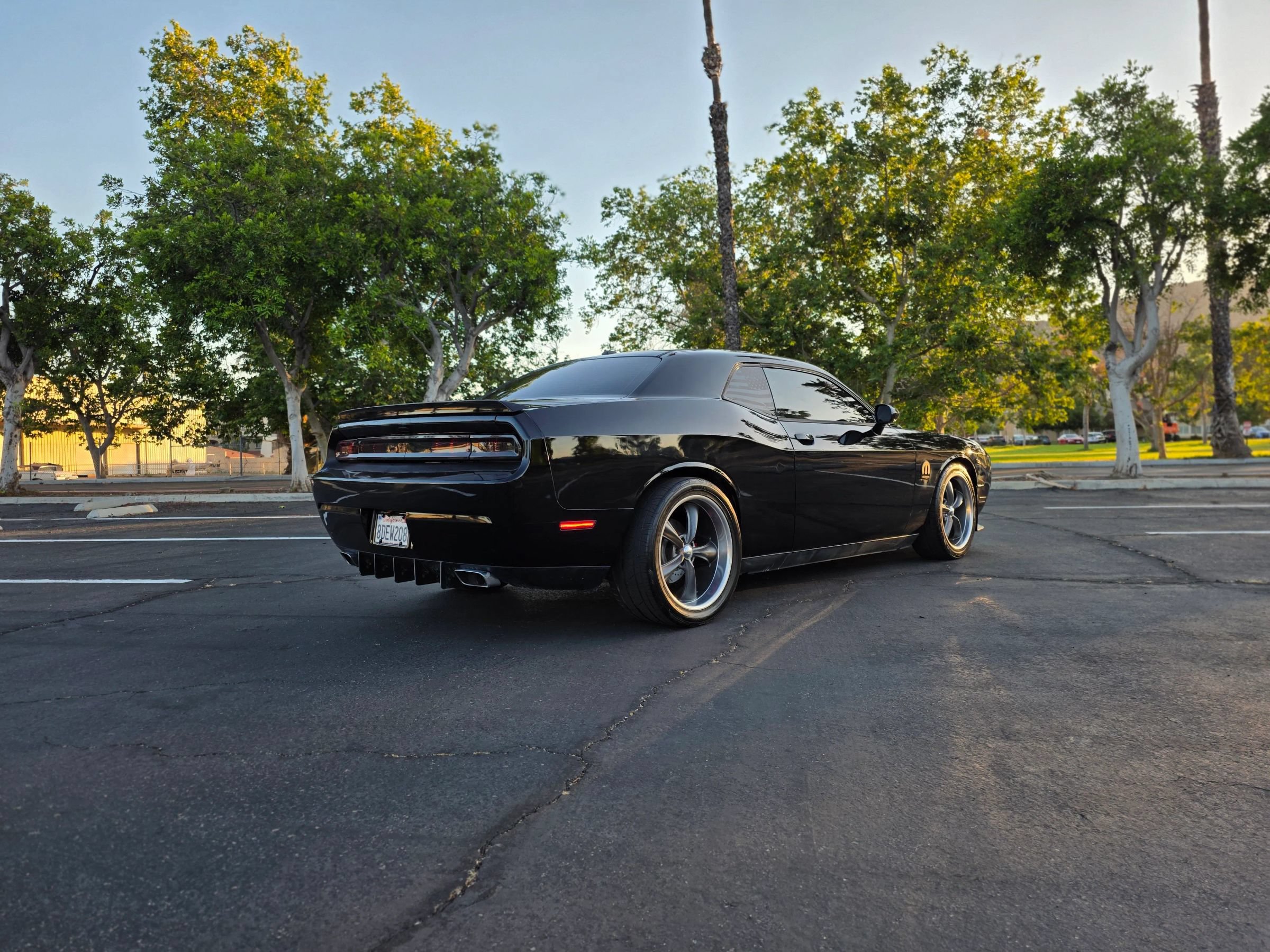 Used 2014 Dodge Challenger R/T w/ Blacktop Package RWD image 4