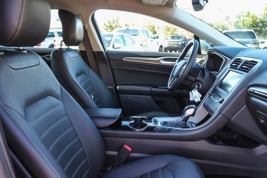 Used 2014 Ford Fusion Energi SE image 21
