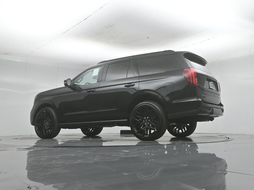 New 2027 Ford Expedition Platinum w/ Stealth Performance Package AWD/4WD image 4