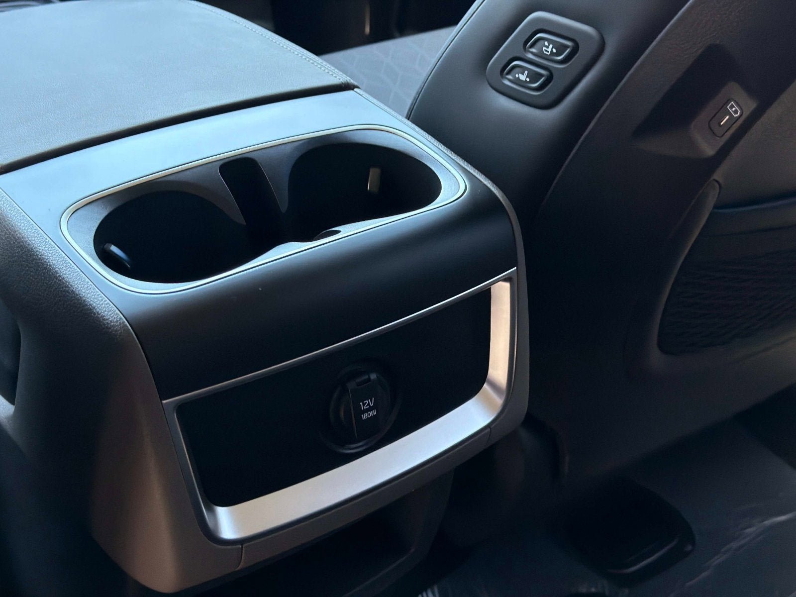 New 2026 Kia Carnival EX FWD image 13