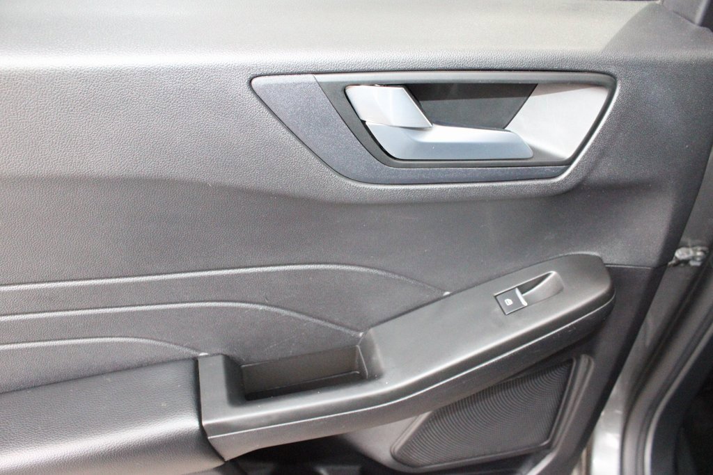 Used 2022 Ford Escape SEL image 45