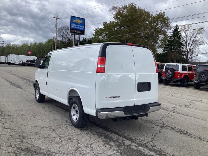 New 2026 Chevrolet Express 2500 w/ Driver Convenience Package RWD image 5