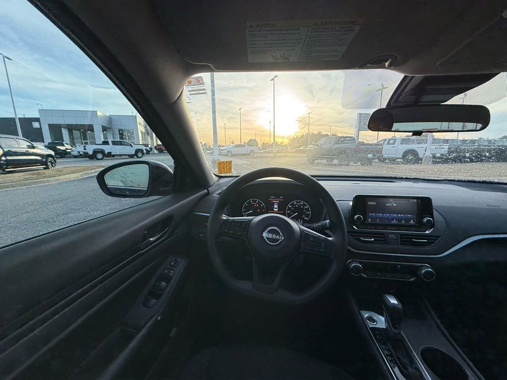 Used 2023 Nissan Altima 2.5 S image 13