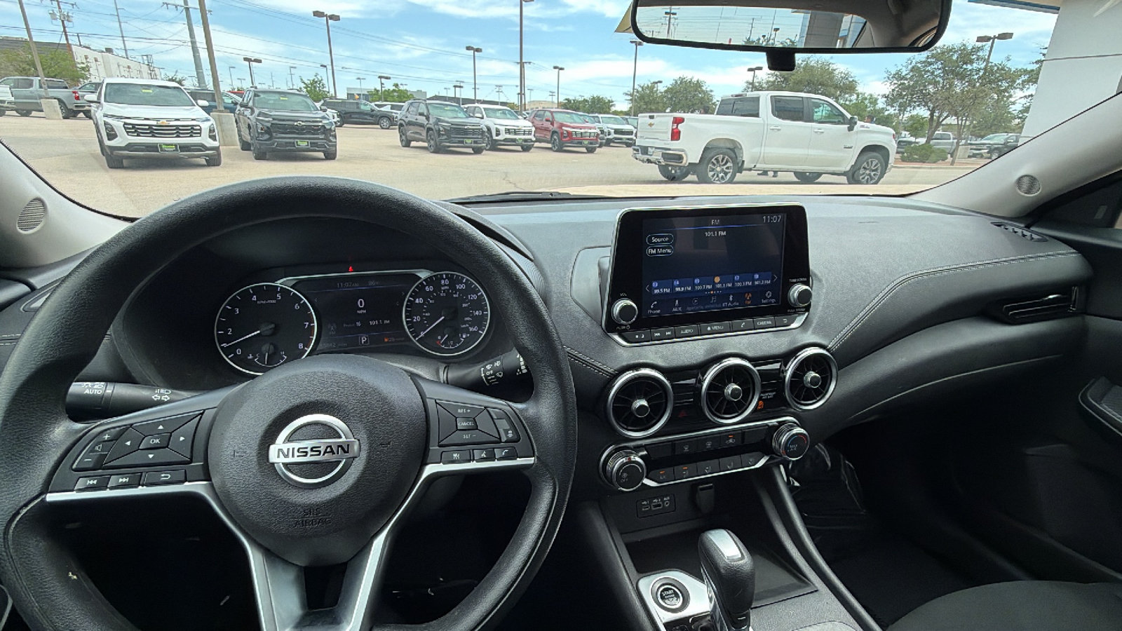 Used 2023 Nissan Sentra SV FWD image 9