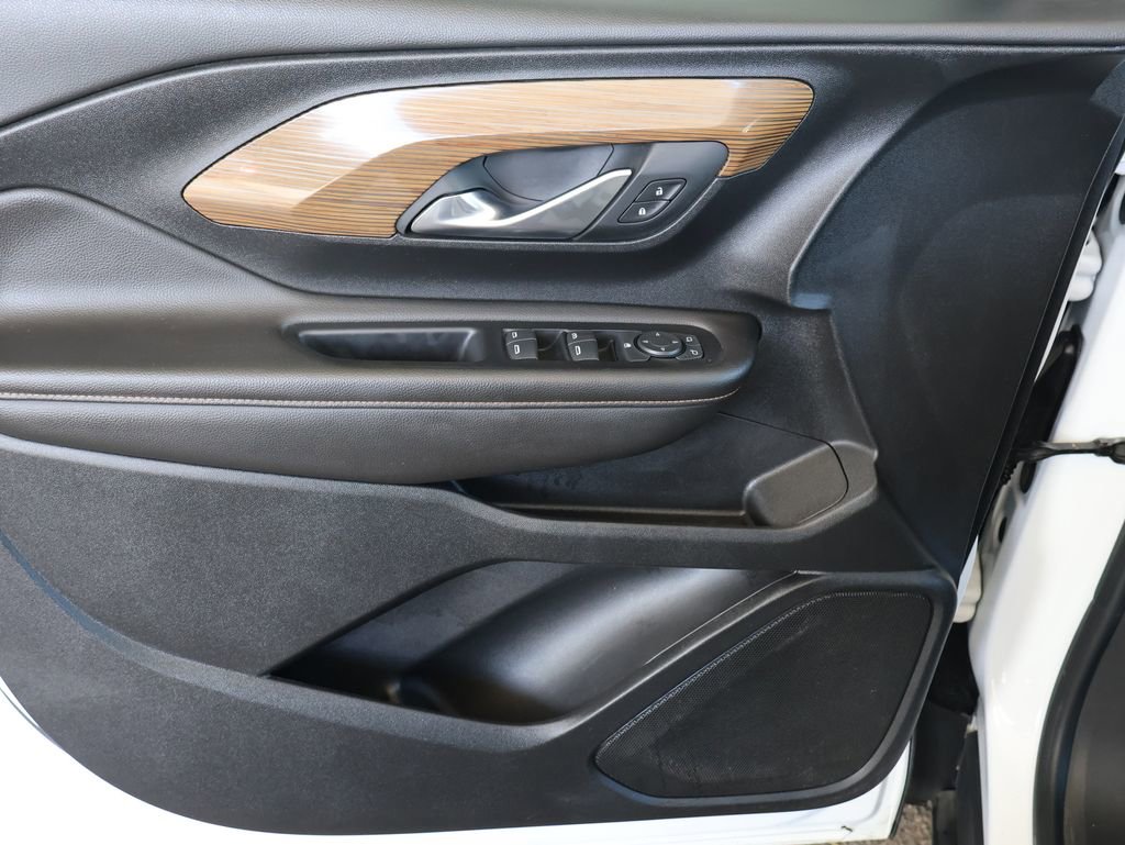 Used 2020 GMC Terrain SLE w/ Elevation Edition image 19