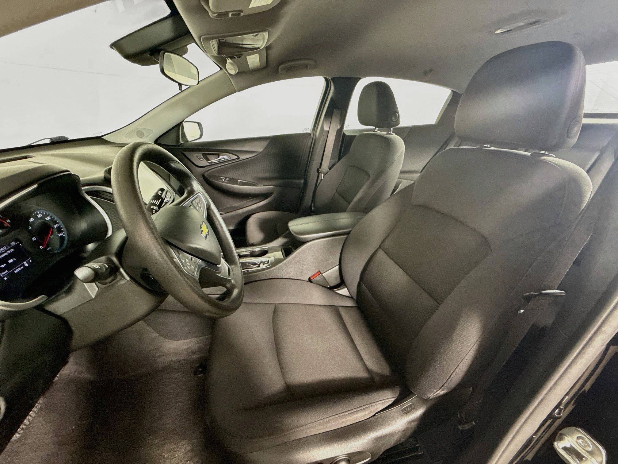 Used 2025 Chevrolet Malibu LT FWD image 21