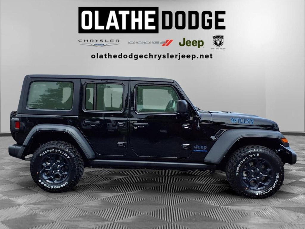 Used 2023 Jeep Wrangler Unlimited w/ 8.4" Radio Group AWD/4WD image 28