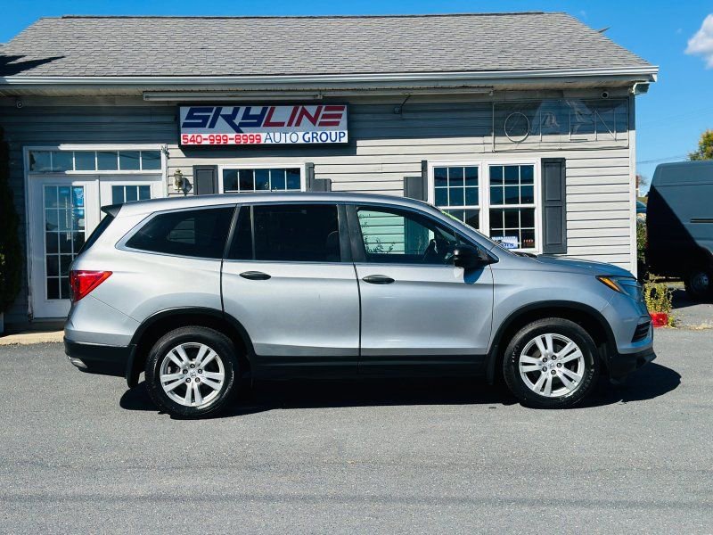 Used 2016 Honda Pilot LX image 1