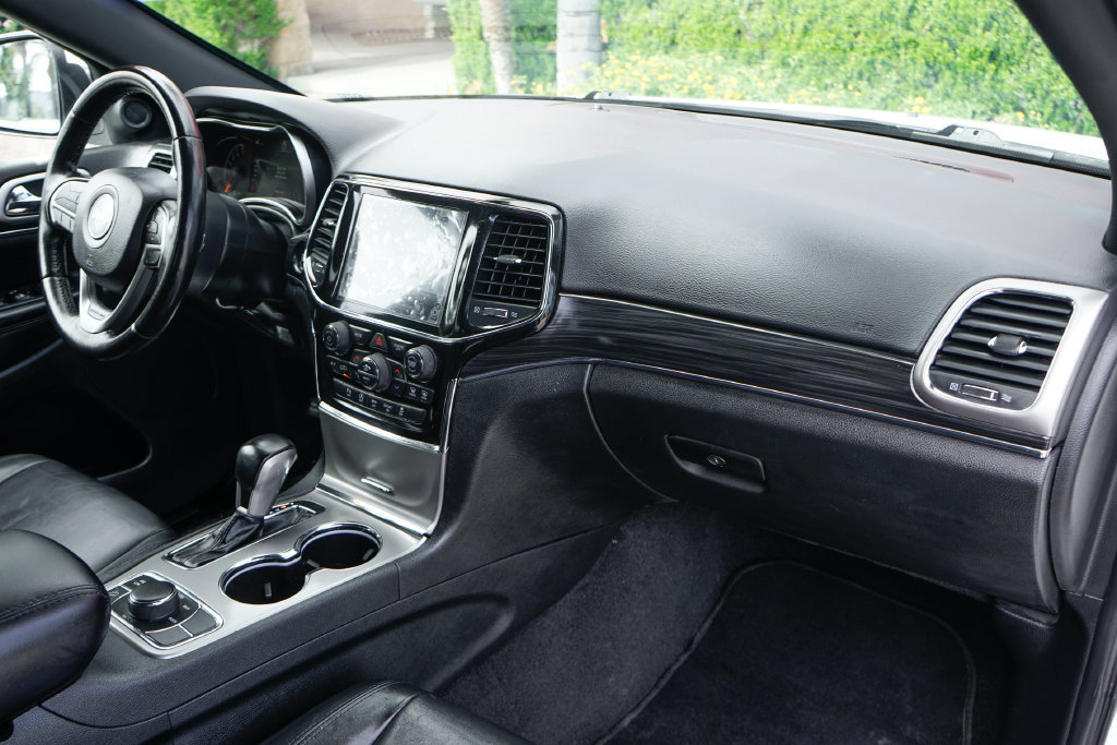 Used 2022 Jeep Grand Cherokee Limited AWD/4WD image 38