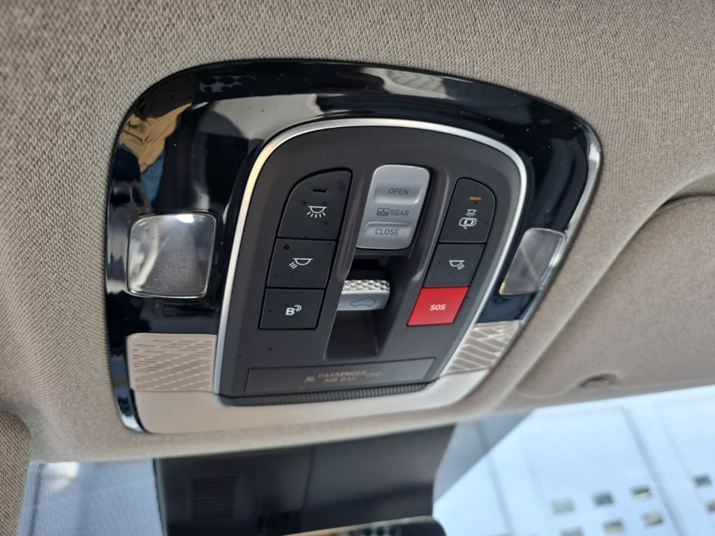 Used 2025 Hyundai Palisade Limited image 11