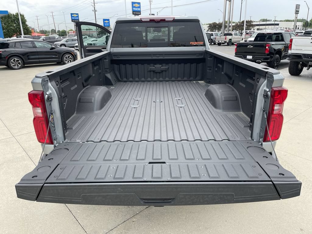 New 2026 Chevrolet Silverado 3500 High Country w/ High Country Premium Package AWD/4WD image 23