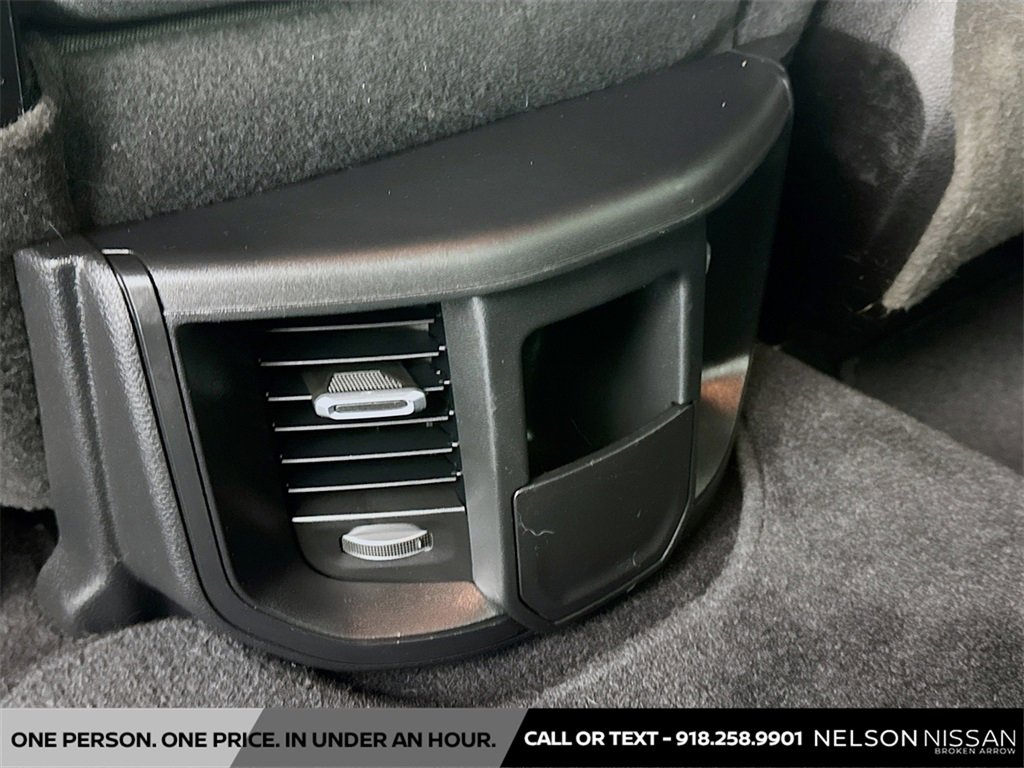 Used 2024 RAM 2500 Tradesman w/ Chrome Appearance Group image 24