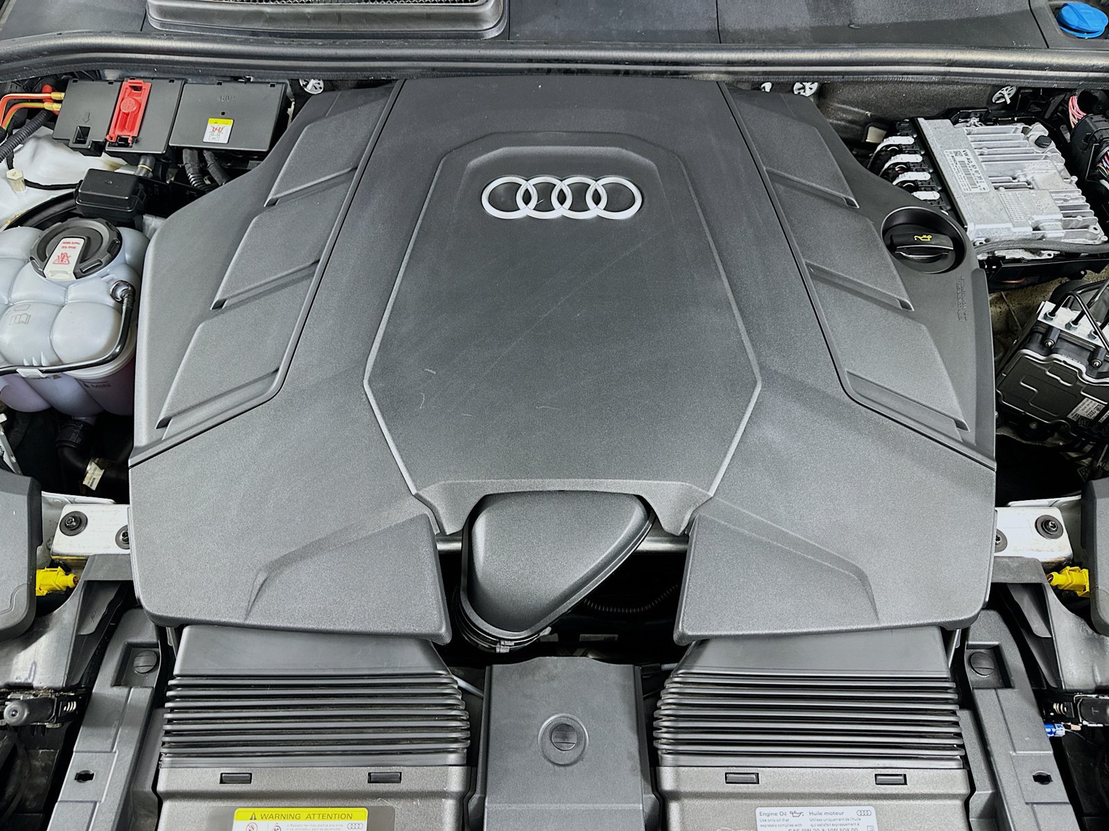 Used 2023 Audi Q8 Prestige w/ Prestige Package AWD/4WD image 13