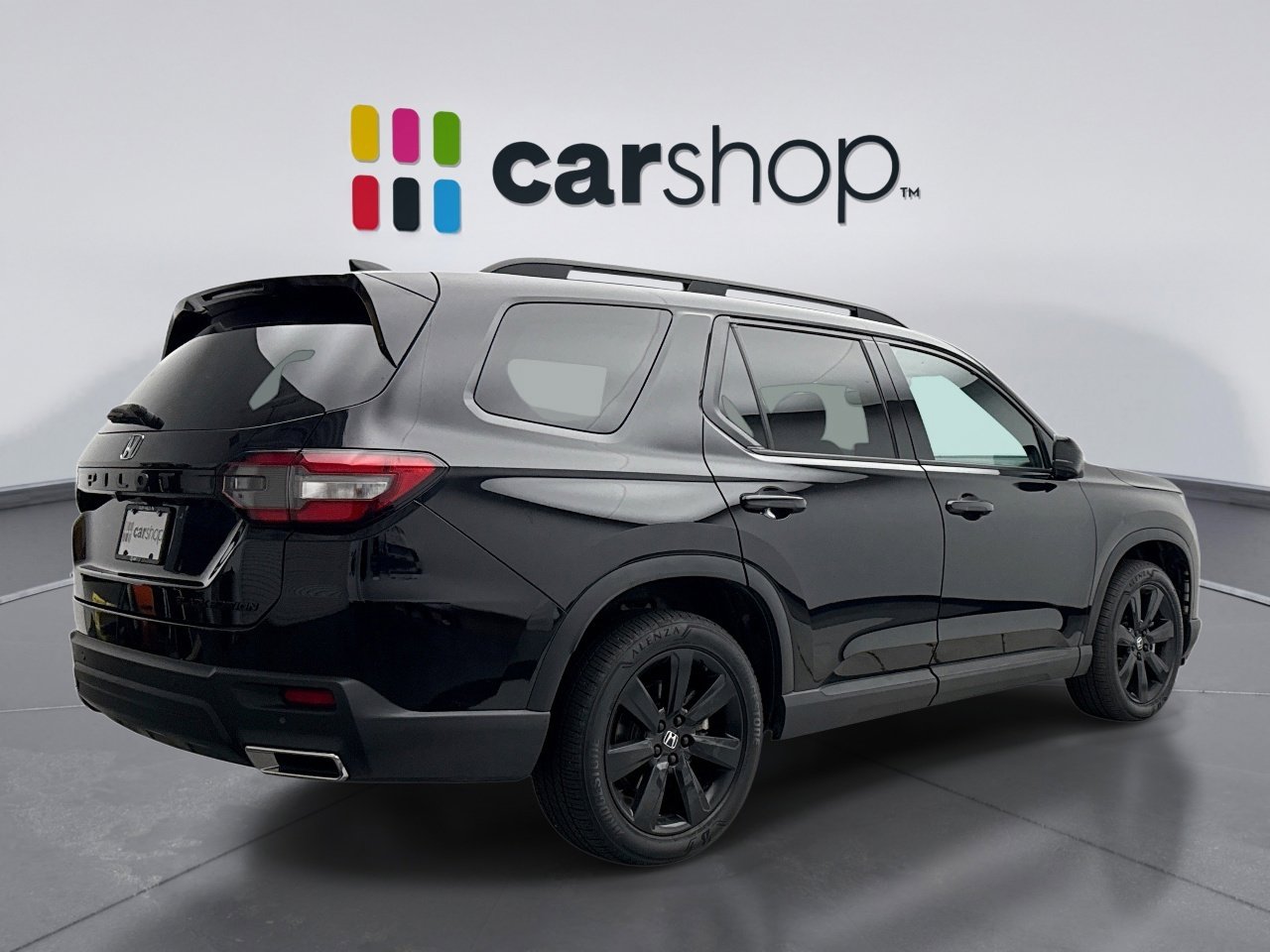 Used 2025 Honda Pilot Black Edition image 5