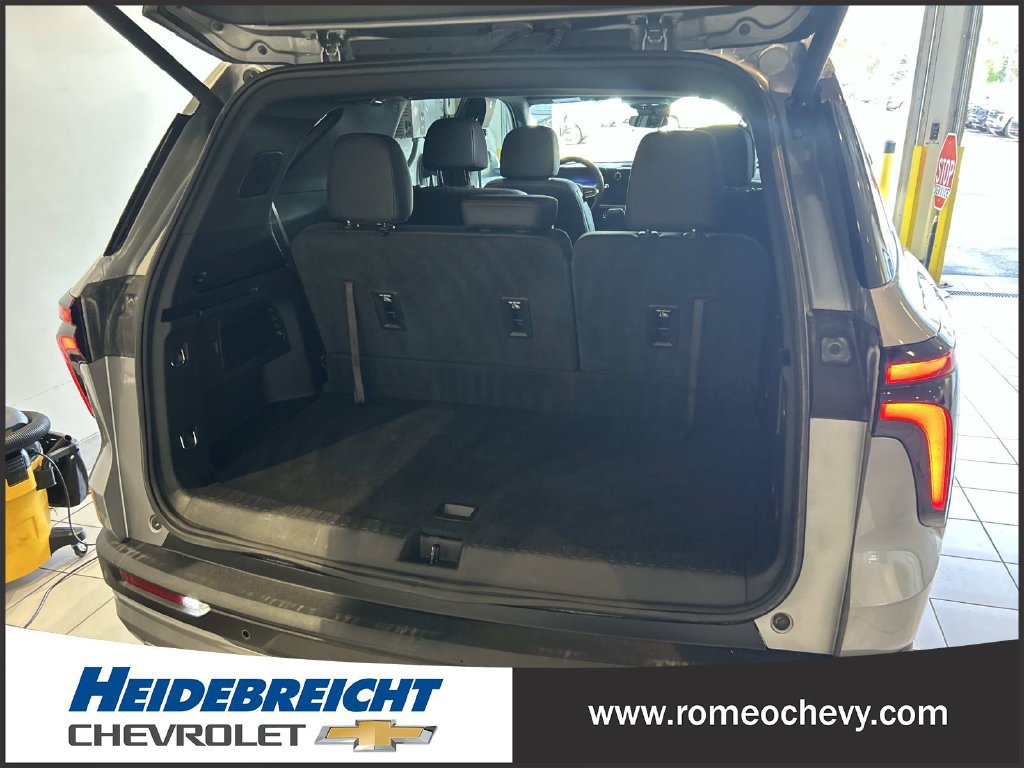 Certified 2024 Chevrolet Traverse Z71 w/ LPO, Floor Liner Package AWD/4WD image 15