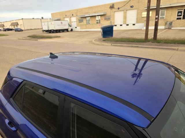 Used 2021 Hyundai Venue SE image 3