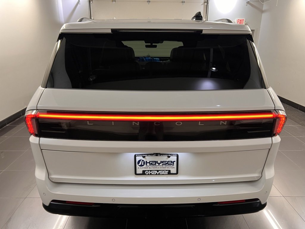 New 2026 Lincoln Navigator L Reserve image 5