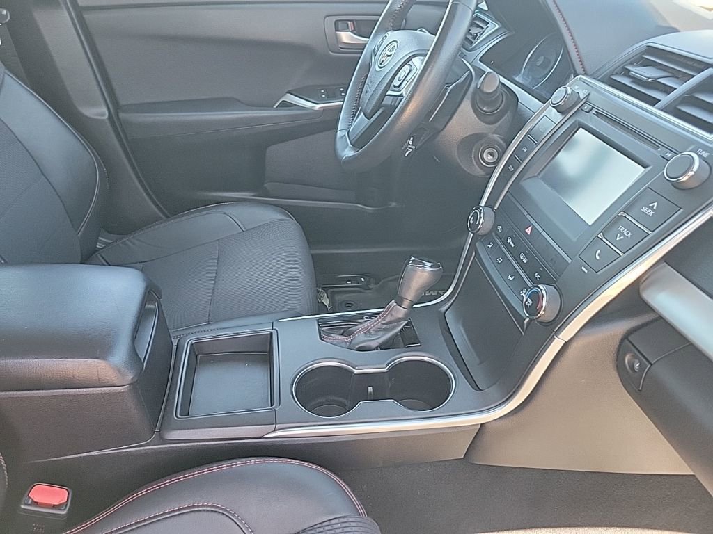 Used 2017 Toyota Camry SE image 44