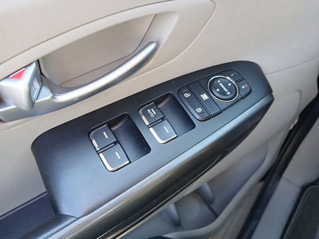 Used 2019 Kia Sedona EX FWD image 35