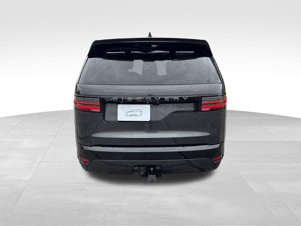 Used 2024 Land Rover Discovery Dynamic SE image 13