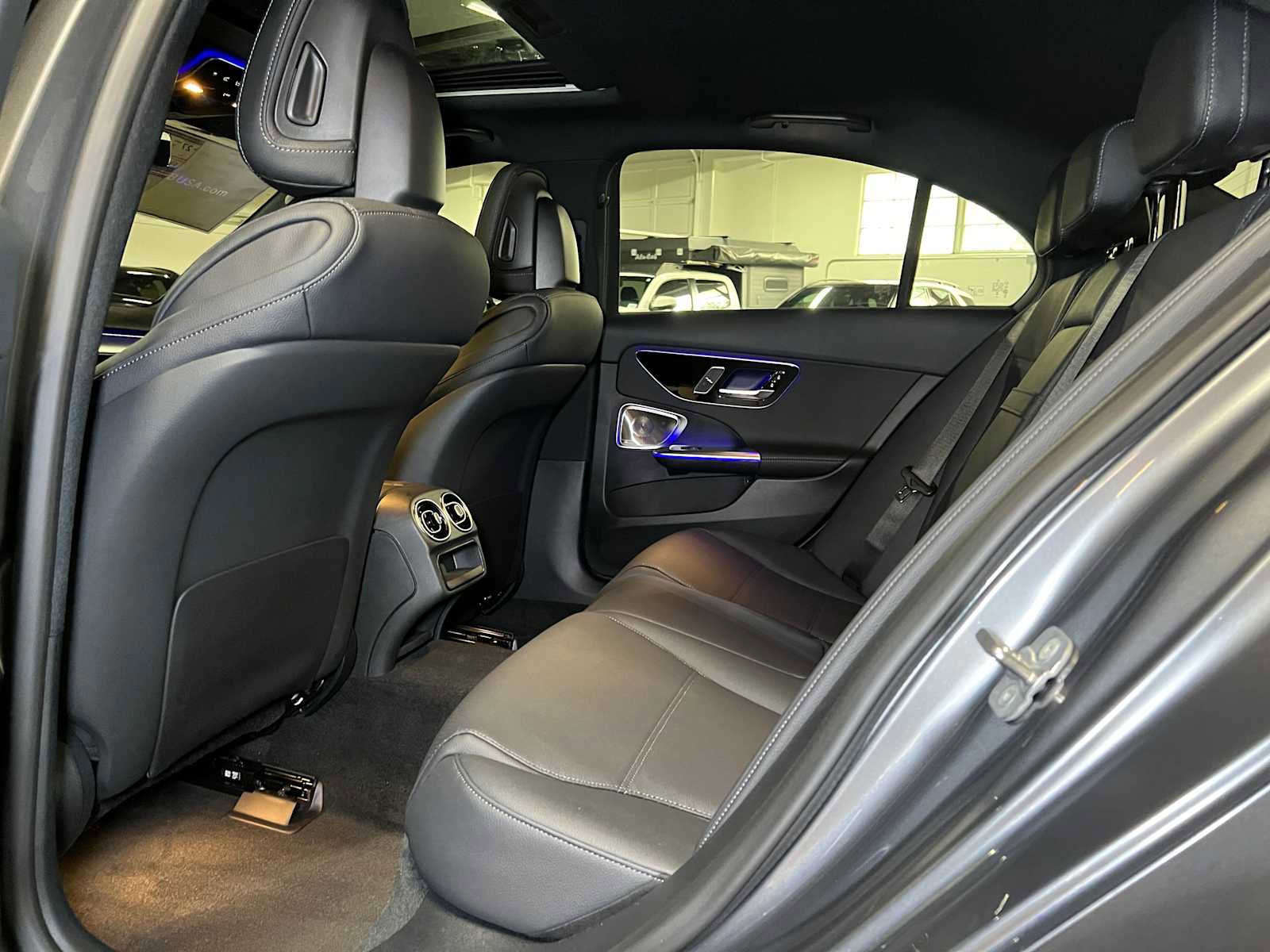 Used 2025 Mercedes-Benz C 300 4MATIC Sedan image 17