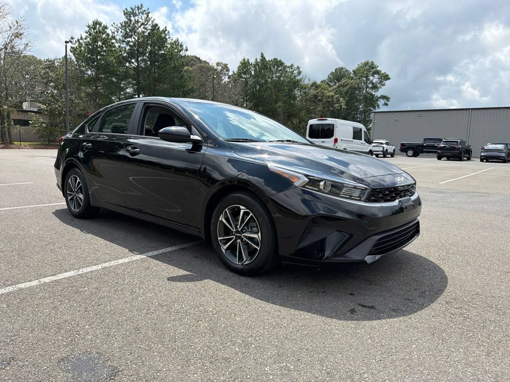Certified 2024 Kia Forte LXS FWD image 4