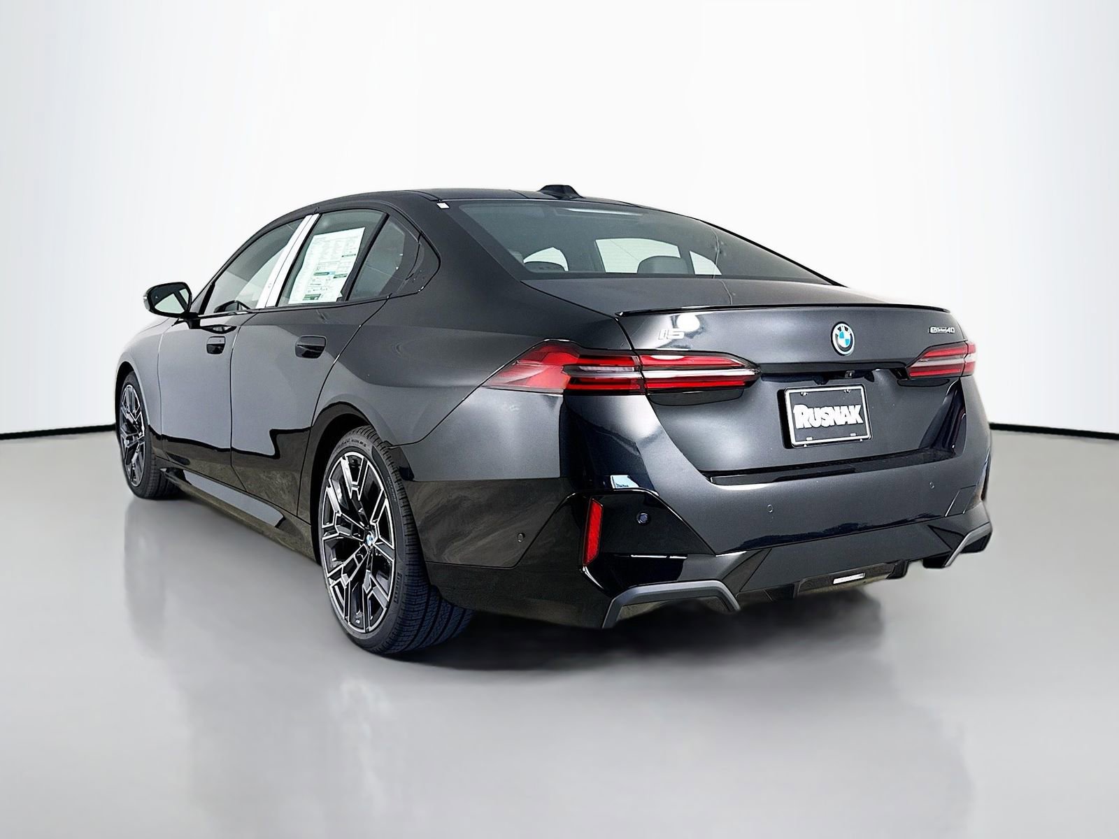 New 2026 BMW i5 eDrive40 w/ M Sport Package image 5