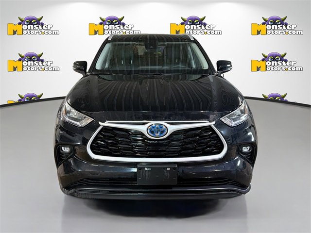 Used 2023 Toyota Highlander XLE image 2