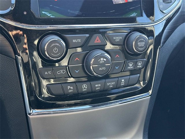 Certified 2022 Jeep Grand Cherokee Laredo X image 23