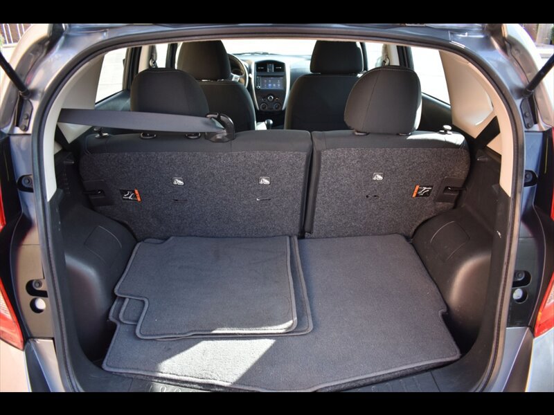 Used 2019 Nissan Versa Note SV image 25