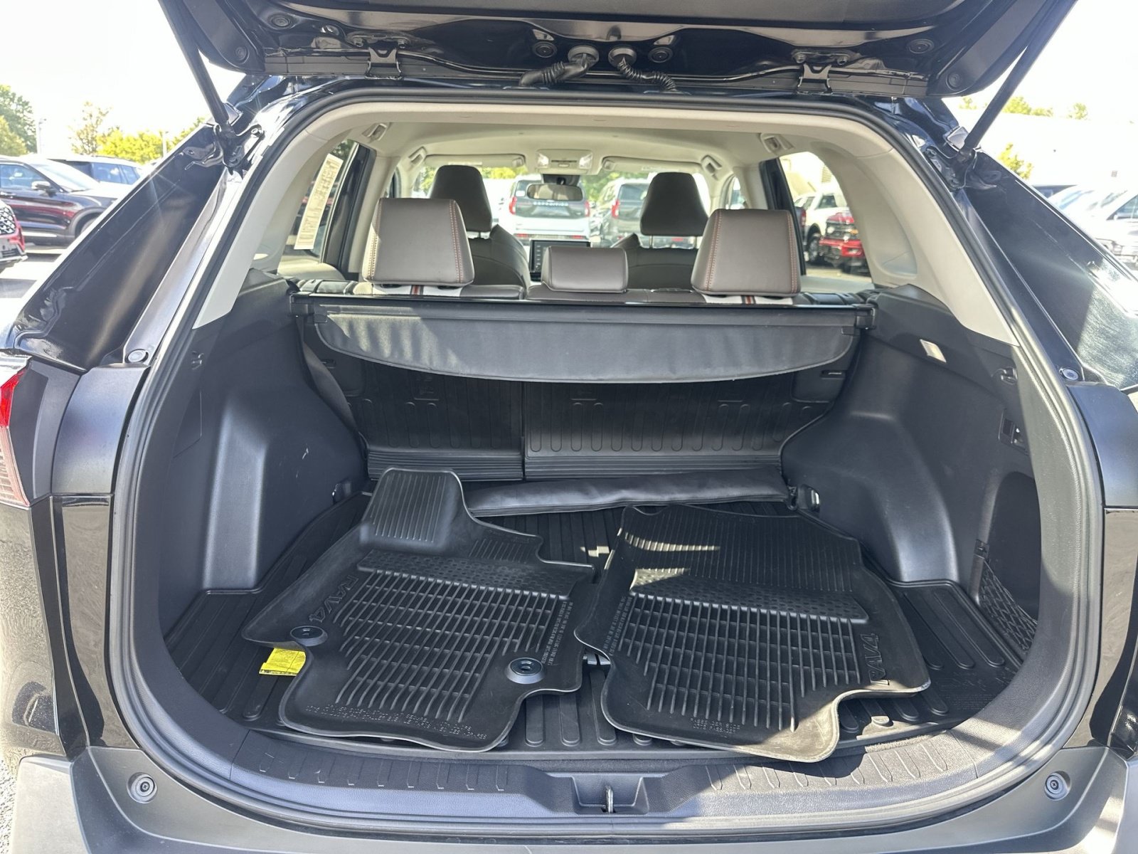 Used 2022 Toyota RAV4 Adventure AWD/4WD image 26