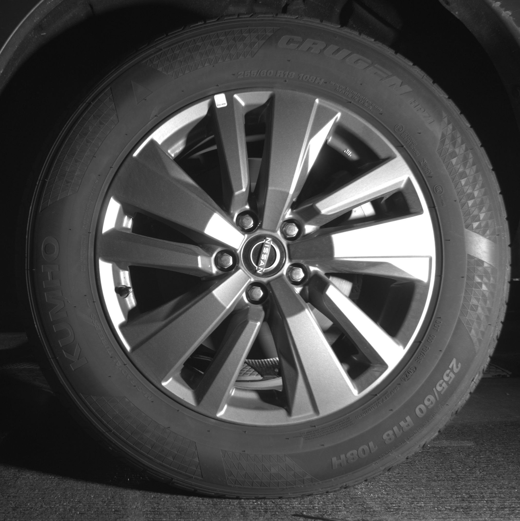 Used 2025 Nissan Pathfinder SV image 14