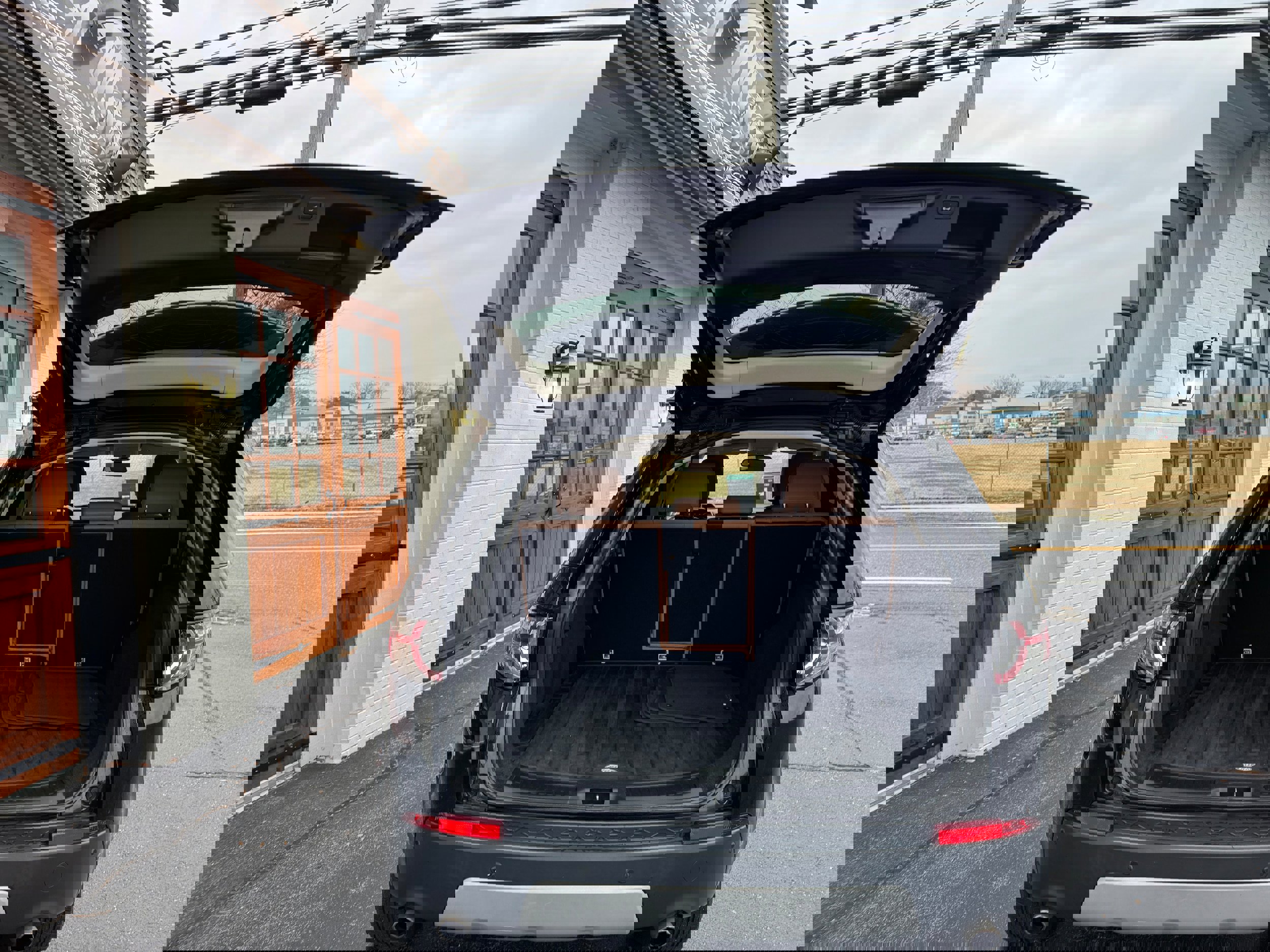 Used 2019 Land Rover Discovery Sport HSE Luxury image 33