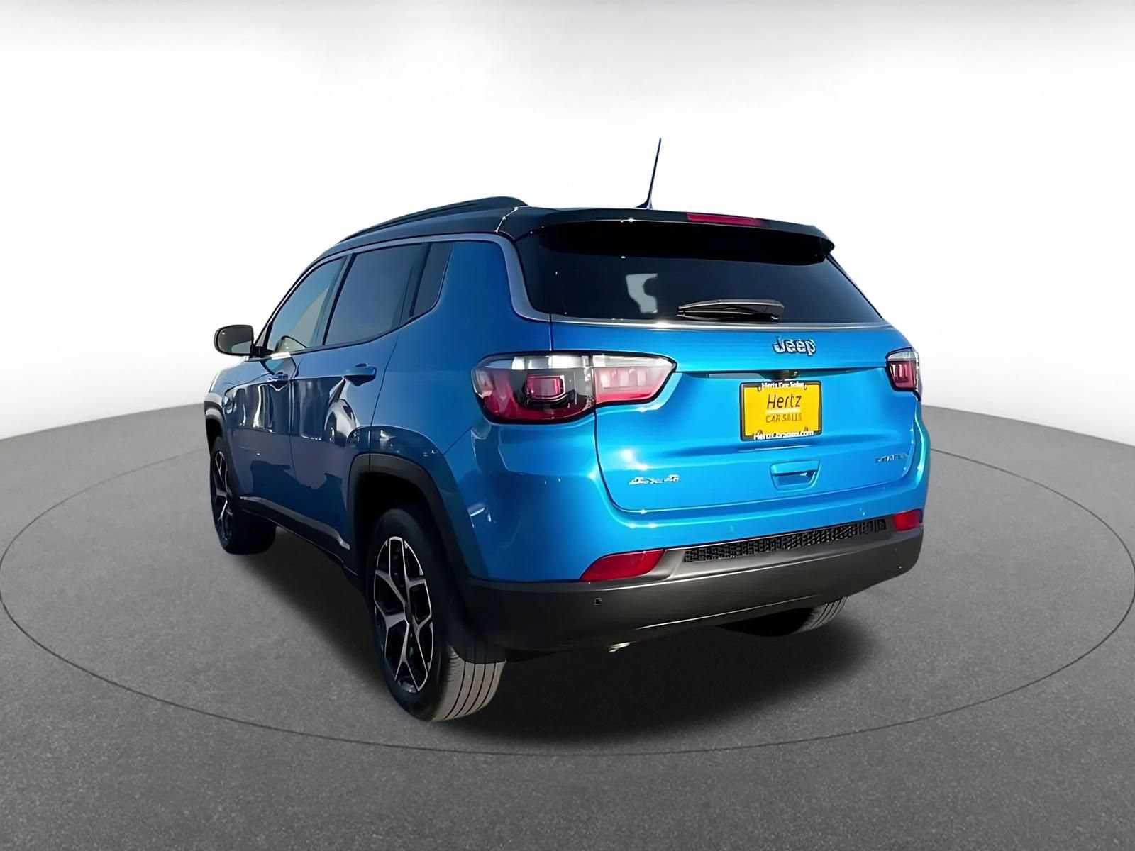 Used 2025 Jeep Compass Limited AWD/4WD image 10