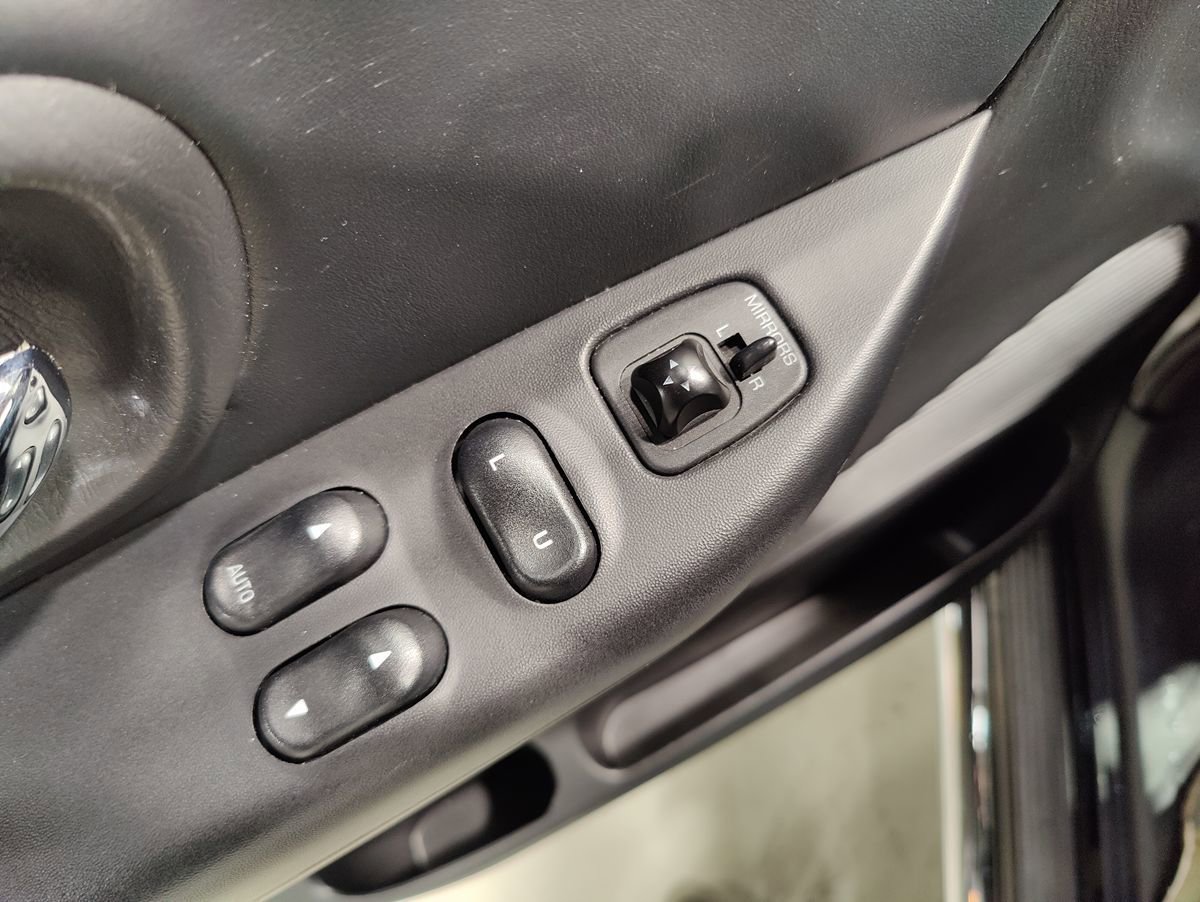 Used 2000 Ford F150 Harley-Davidson image 21